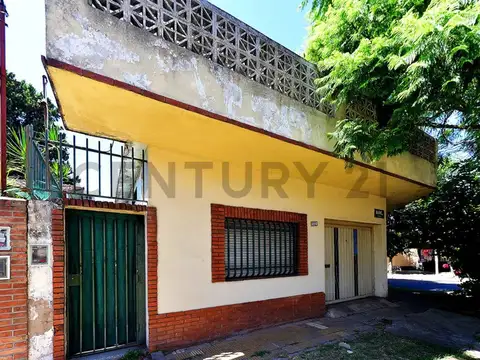 VENTA CASA 3 AMB RAMOS MEJÍA PATIO TERRAZA PLANO