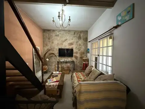 Depto Tipo Casa en Venta 25 años