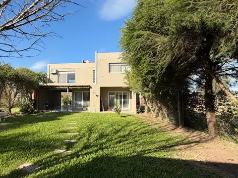 Casa en Venta en Roldan, San Lorenzo