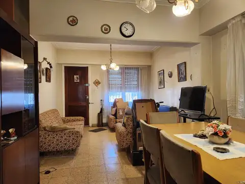 Casa 3 ambientes con 2 baños