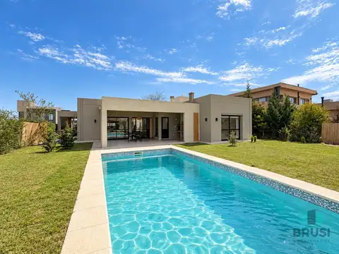 Casa en Venta de 3 dormitorios