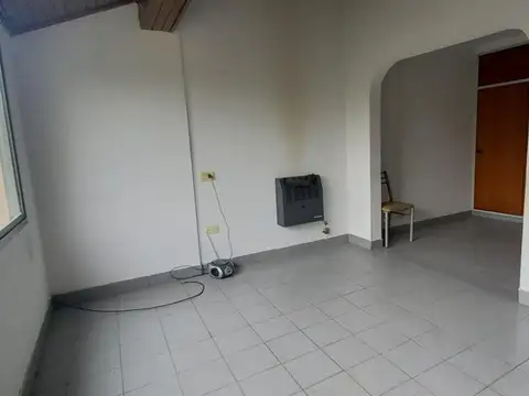 Impecable PH primer piso - 3 dormitorios - Villa Ballester