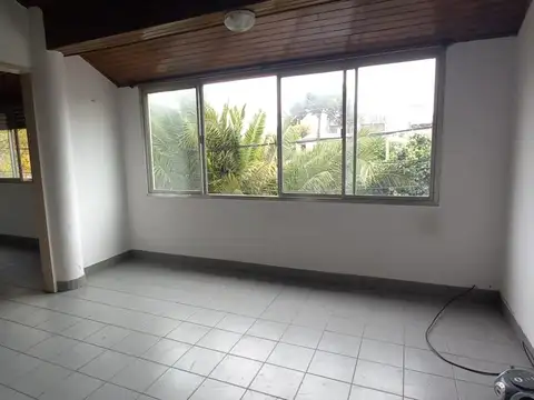 Impecable PH primer piso - 3 dormitorios - Villa Ballester