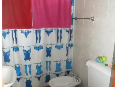 Casa 2 ambientes con 1 baño