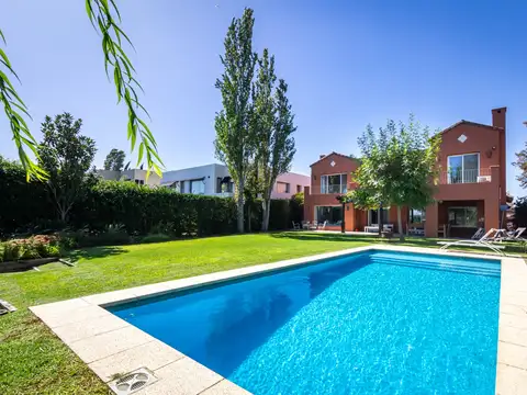 Casa en Venta de 5 dormitorios