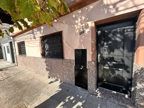 PH 3 ambientes al frente con patio y quincho