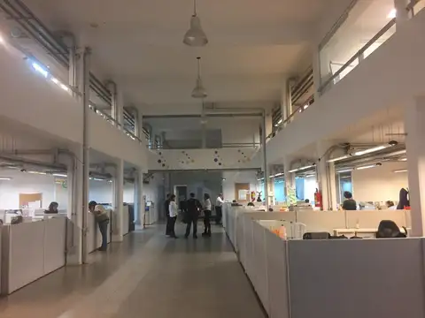 EDIFICIO DE OFICINAS EN BLOCK  1.960 M2