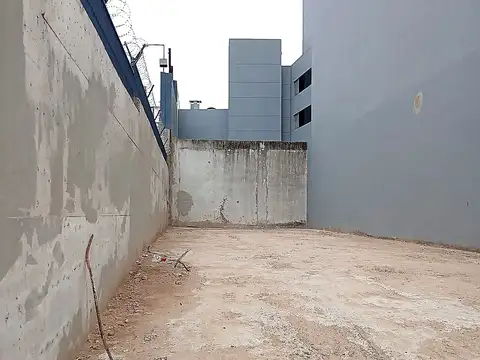 Terreno en Venta 8  mts Frente