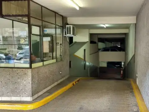 Venta cochera recoleta