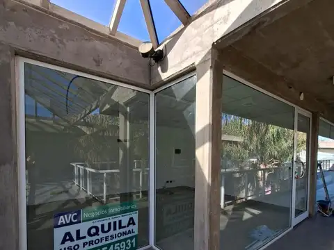 Oficina en Alquiler al Norte