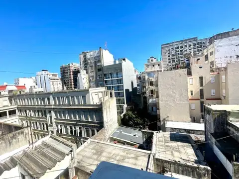 Montevideo 100 , Piso 5