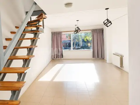 VENTA DÚPLEX RENOVADO—APTO CREDITO-LISTO P/HABITAR
