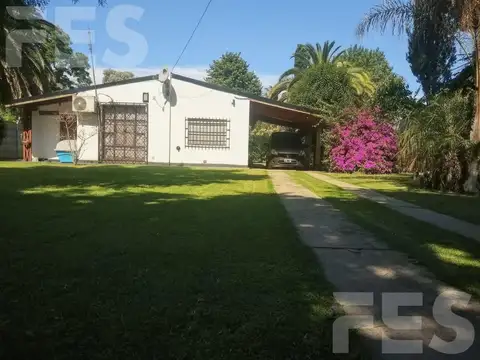 Venta Casa tipo Quinta en Glew - lote de mil metros con piscina