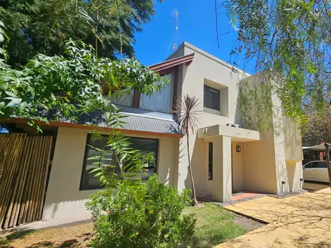 VENTA CASA 5 AMB SAN ANDRES PISCINA APTO CREDITO