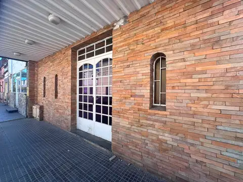 Amplio local comercial alquiler monteros