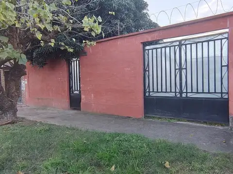 VENTA DE CASA C/GALPÓN ZONA AVDA. ROCA 3300 - SM DE TUCUMÁN
