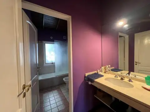 Casa en Venta con 5 cocheras