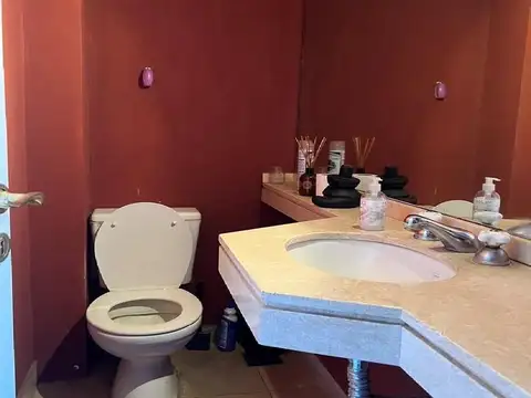 Casa 4 ambientes con 4 baños