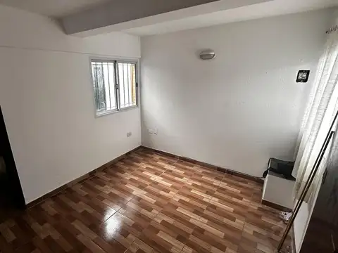 Calle 65 e 2 y 3  al 300