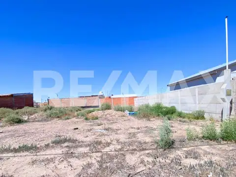 LOTE EN CIPOLLETTI DE 300M2