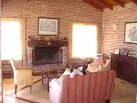 Casa 5 ambientes con 3 baños