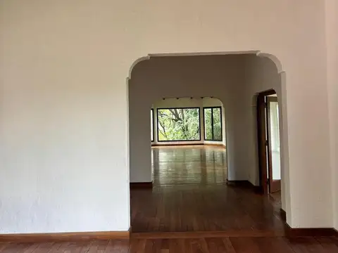 Casa 7 ambientes con 3 baños