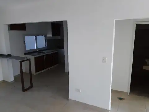 Departamento en Alquiler en Jose Leon Suarez, $ 550.000