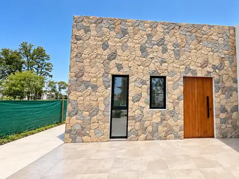 Casa 4 ambientes con 3 baños