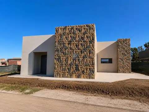 Casa  en Venta en Santa Sofía, Pilar del Este, Pilar