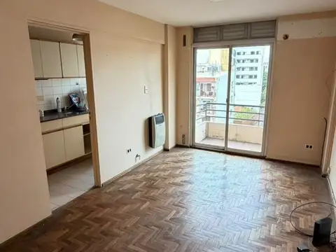 DEPTO EXTERNO DOS DORMITIOS CON BALCON