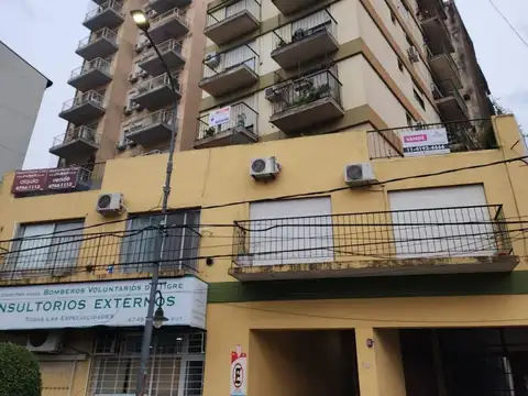 Sarmiento e/ Avenida Italia y Avenida Cazón