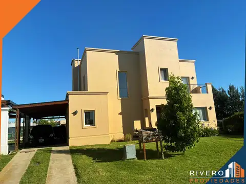 Casa en venta 4 habitaciones en Horizontes al Sur