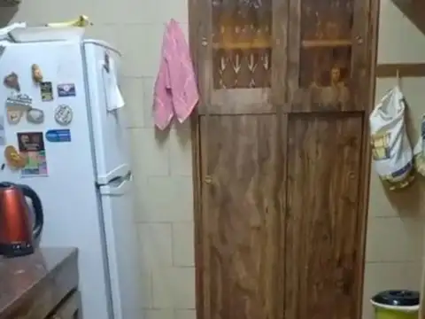 Casa 8 ambientes con 5 baños