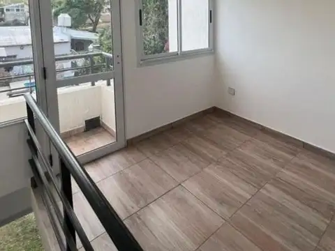 VENTA DUPLEX 3 AMBIENTES A ESTRENAR CON FONDO Y COCHERA APTO CREDITO