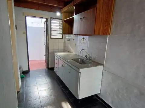 Depto Tipo Casa en Alquiler de 2 ambientes