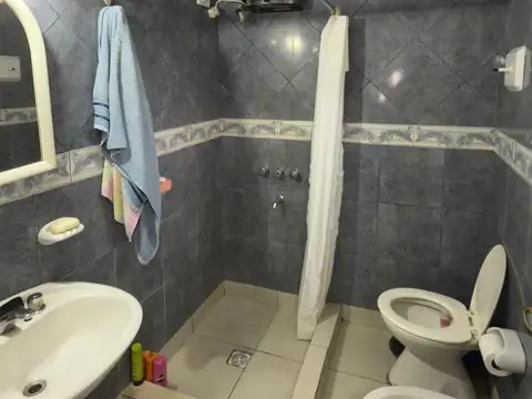 VENDO. Casa en calle San Martín esquina Nogoya. Concordia.