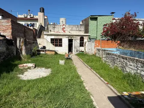VENTA CASA 4 AMBIENTES A REFACCIONAR- LOMA HERMOSA