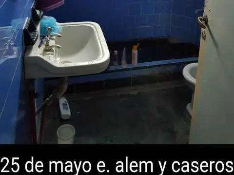Casa 4 ambientes con 2 baños