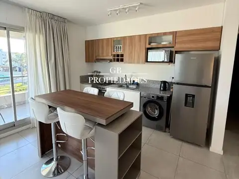 Lagoon Pilar 1100