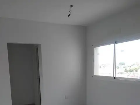 DEPARTAMENTO SEMIPISO 2 AMB. CON COCHERA VILLA LUZUIAGA