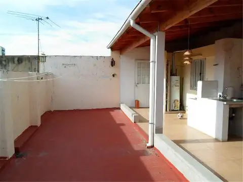 Depto Tipo Casa 2 ambientes con 1 baño