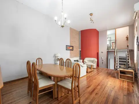 Depto Tipo Casa en Venta con 1 cocheras