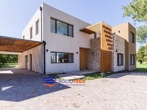 Casa en Venta En Castelo Real General Rodriguez 100