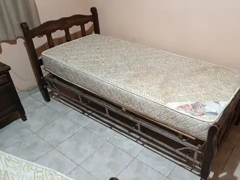 Casa en Alquiler con 1 cochera