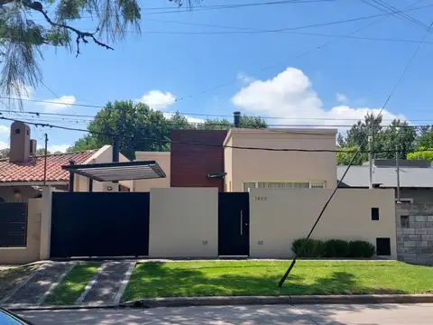 Casa - Venta - Argentina, Manuel B Gonnet - calle 489 1890