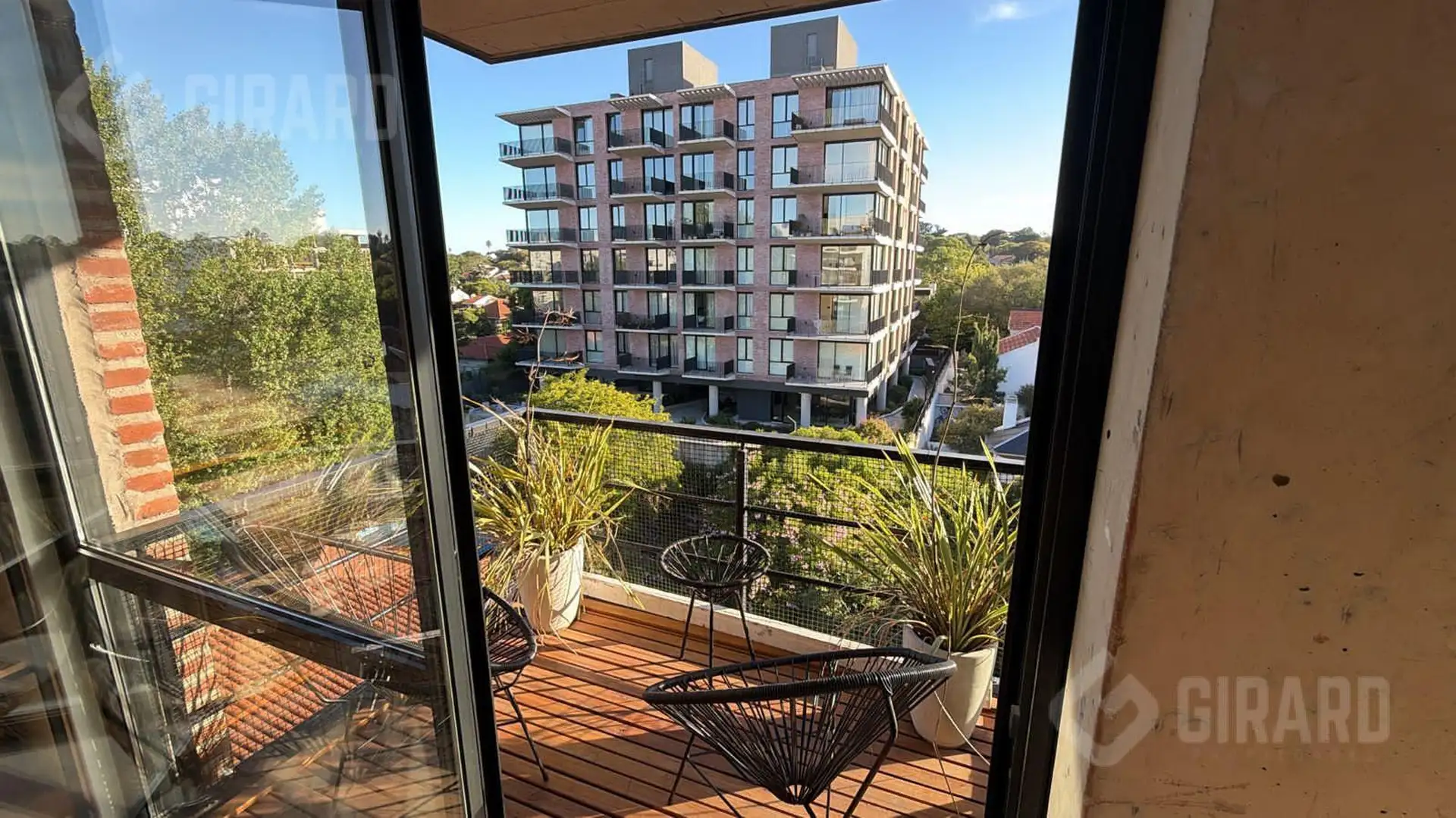 Venta de Departamento 3 ambientes en zona guemes, moderno Edificio