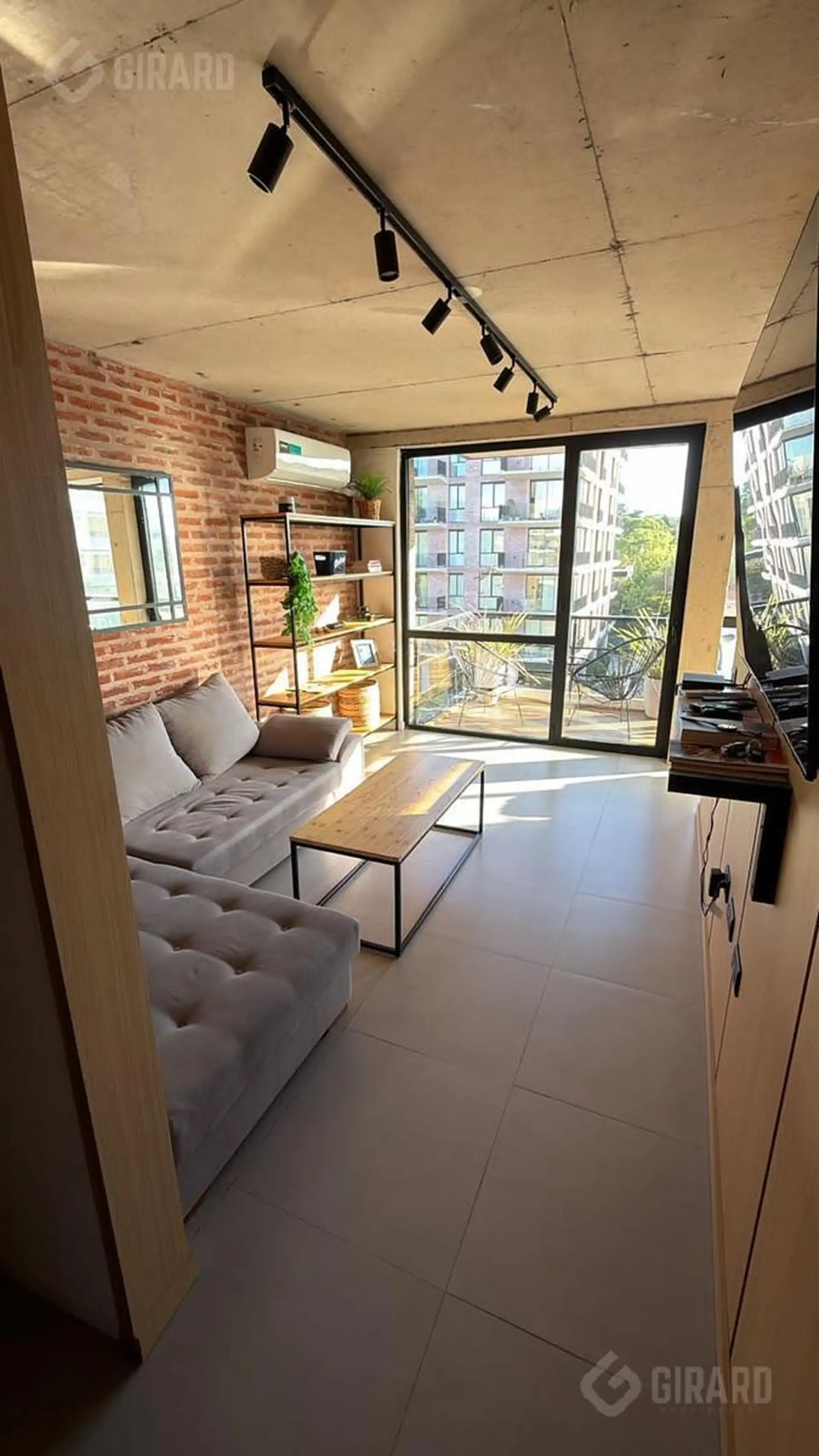Venta de Departamento 3 ambientes en zona guemes, moderno Edificio