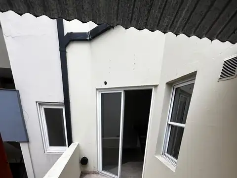 Depto Tipo Casa 2 ambientes con 1 baño