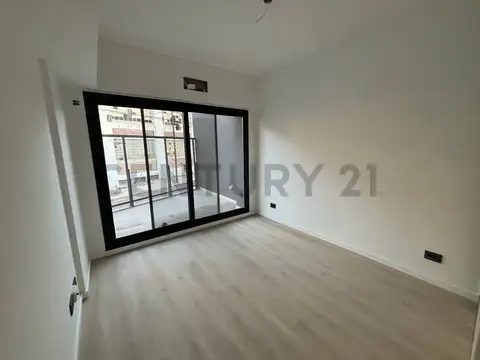Oficina en Alquiler en Villa del Parque, $ 900.000
