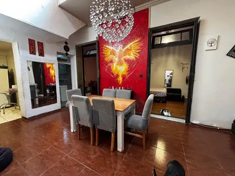 PH amplio, 4 ambientes, Villa Gral. Mitre, sin expensas. Gran terraza y parrilla
